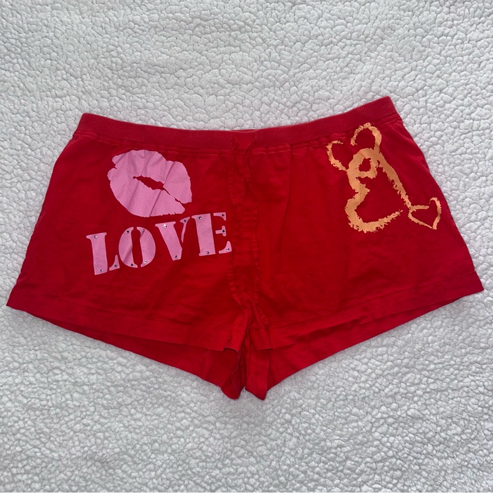 ♥️Victoria's Secret red kiss lips hearts love rhinestone Valentine shorts L